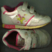 shoes.gif (23383 bytes)